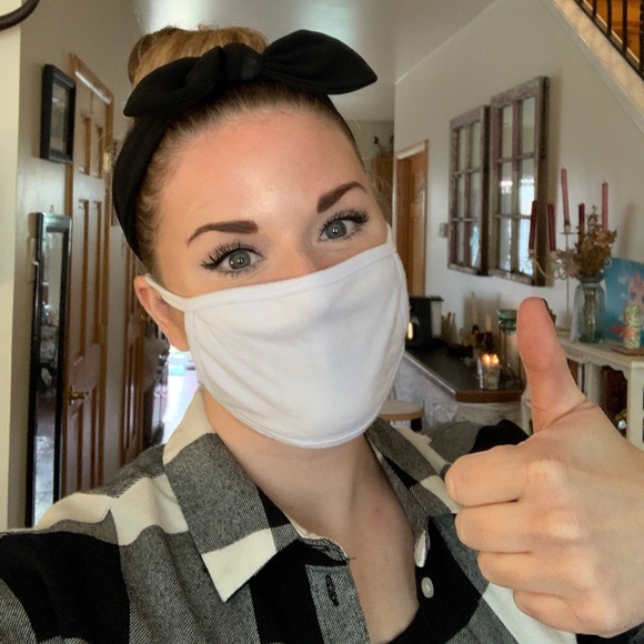 Meet your Posher, Liz - Picture 3 of 4